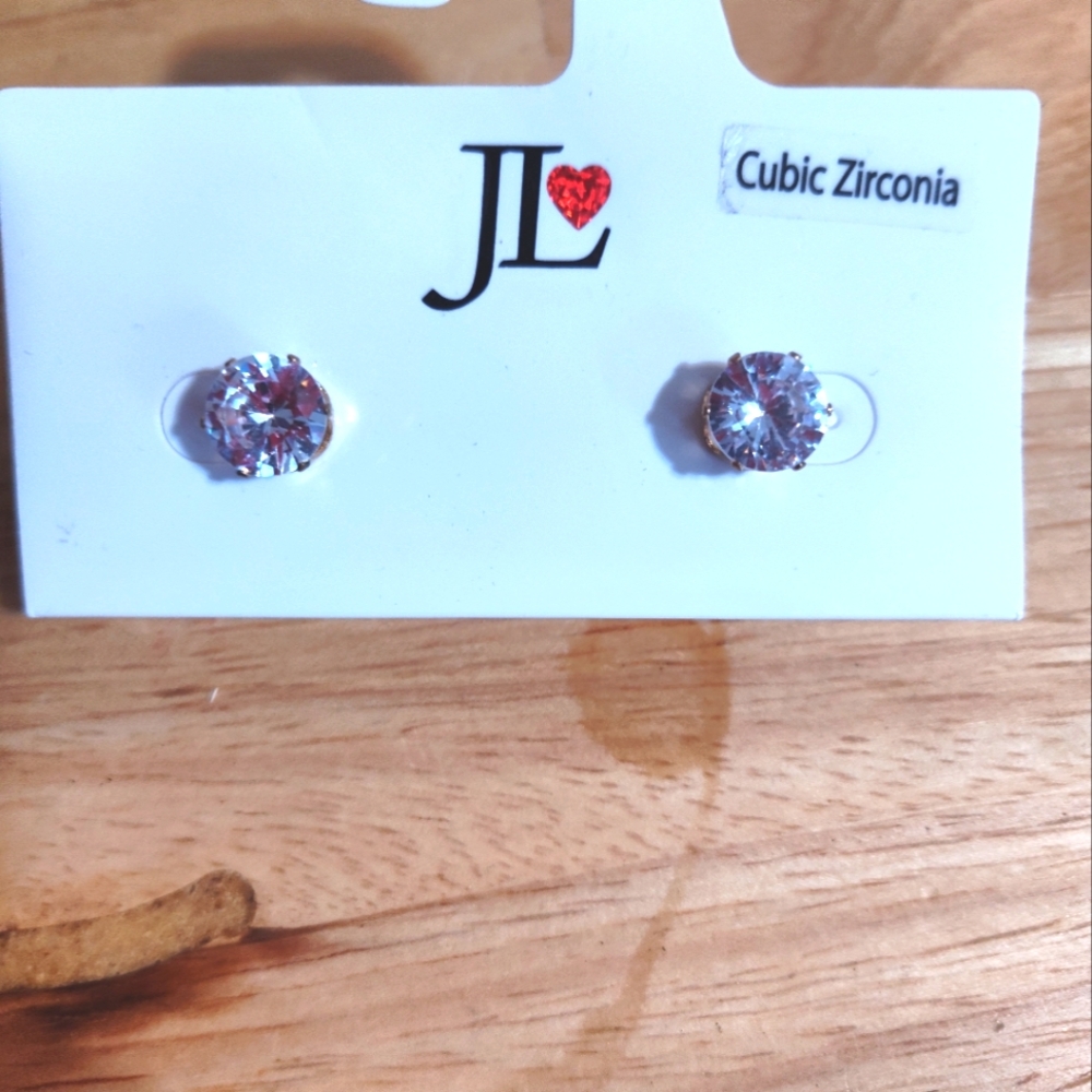 Post Earings Medium Size